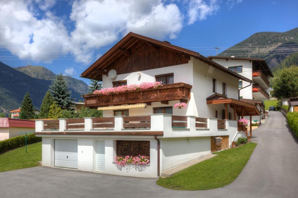 Senner Appartements Umhausen Exterior foto
